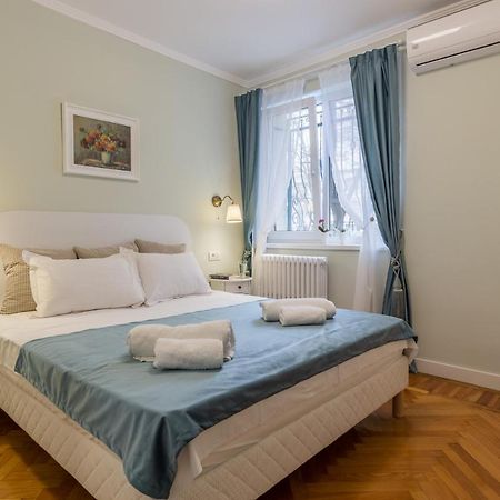 Central Stylish & Cozy One Bedroom Apartment - Adela Accommodation - Ideal For Long Stays Bucharest Luaran gambar