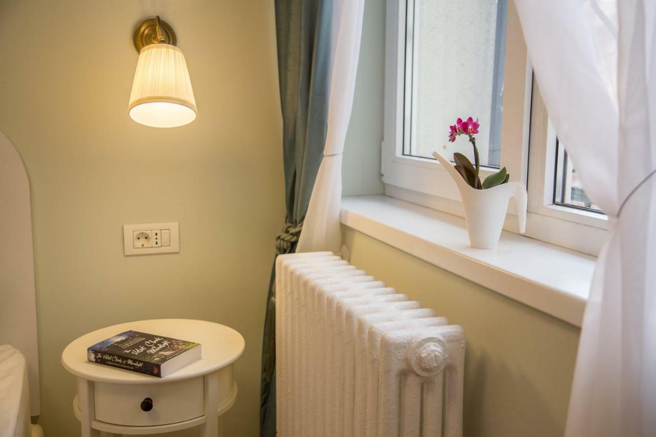 Central Stylish & Cozy One Bedroom Apartment - Adela Accommodation - Ideal For Long Stays Bucharest Luaran gambar