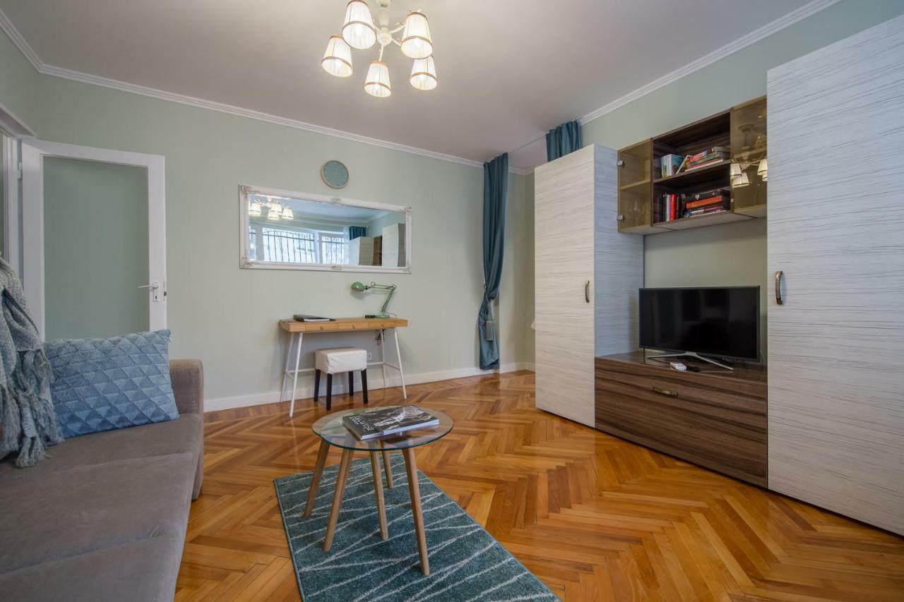Central Stylish & Cozy One Bedroom Apartment - Adela Accommodation - Ideal For Long Stays Bucharest Luaran gambar