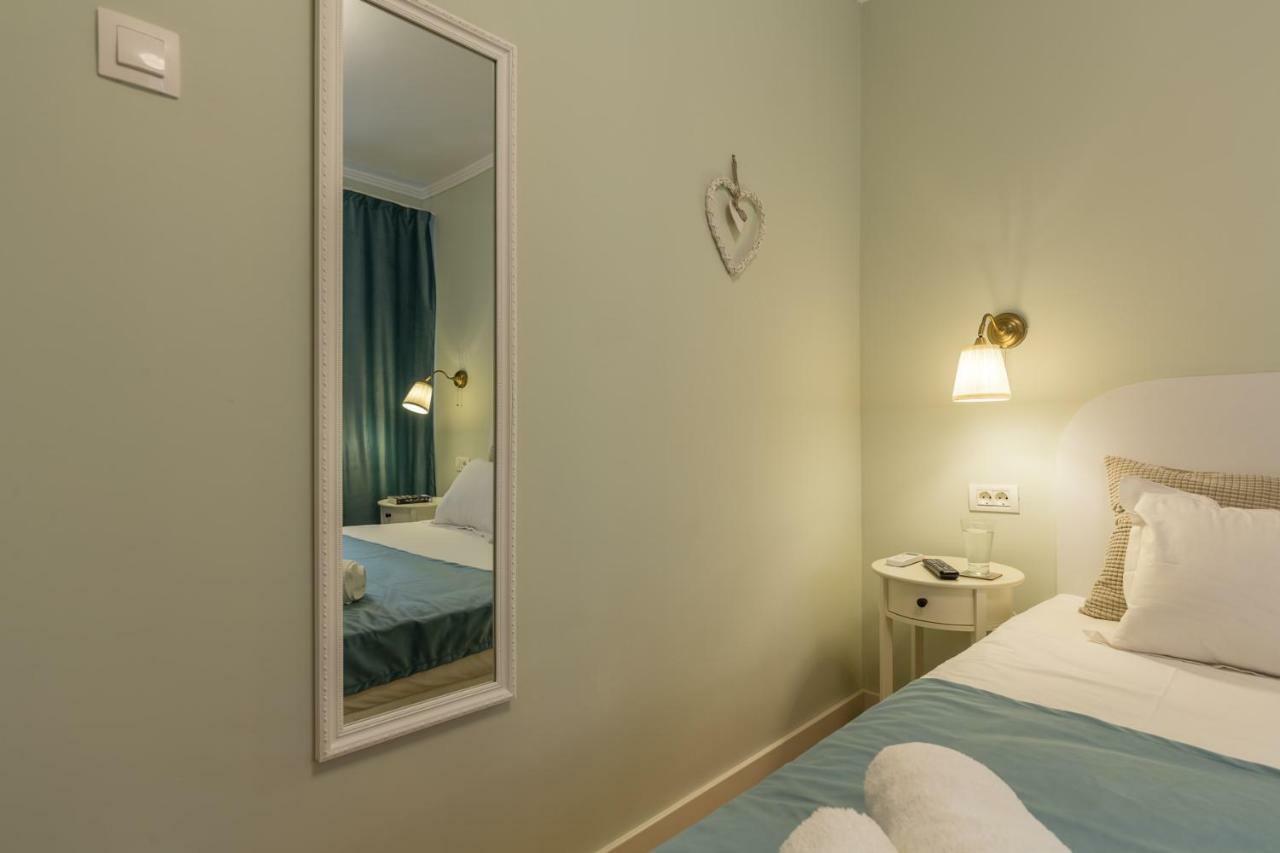 Central Stylish & Cozy One Bedroom Apartment - Adela Accommodation - Ideal For Long Stays Bucharest Luaran gambar